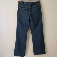 Load image into Gallery viewer, Circo Relaxed Fit Jeans - Size 14
